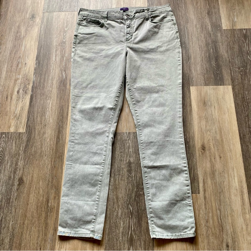 NWOT NYDJ Jean Legging Lift Tuck Pale Sage Celadon Green